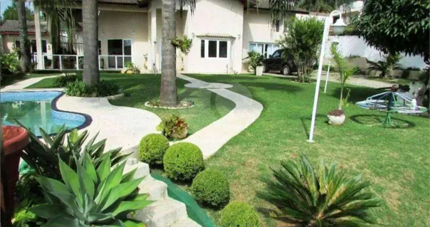 Casa em condomínio fechado com 4 quartos à venda na Rua Glória Nogueira Piquini, 45, Palos Verdes, Carapicuíba