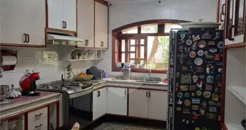 Casa em condomínio fechado com 4 quartos à venda na Rua Luís Arananda, 135, Vila Albertina, São Paulo