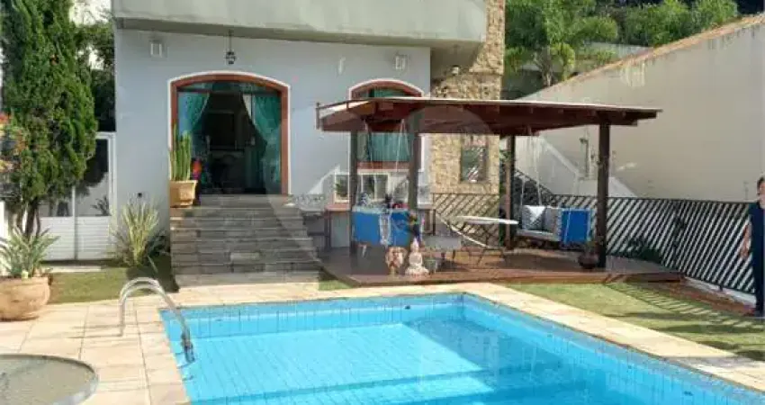 Casa em condomínio fechado com 4 quartos à venda na Rua Luís Arananda, 135, Vila Albertina, São Paulo