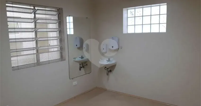 Casa à venda na Rua Ribeiro do Vale, 297, Brooklin Paulista, São Paulo