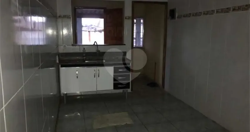 Casa com 3 quartos à venda na Avenida Crisântemo, 427, Jardim das Flores, Osasco