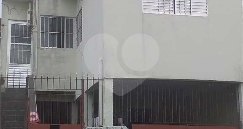 Casa com 3 quartos à venda na Rua Alexandre Baptistone, 690, Km 18, Osasco