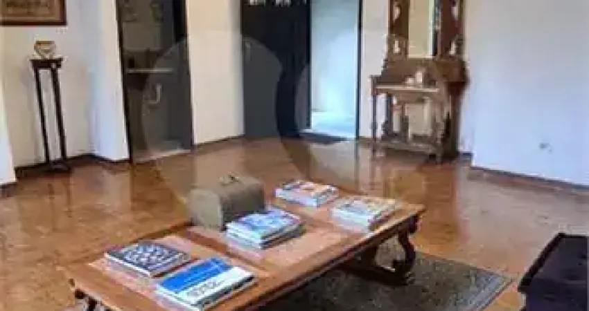 Casa com 4 quartos à venda na Rua Angatuba, 274, Pacaembu, São Paulo