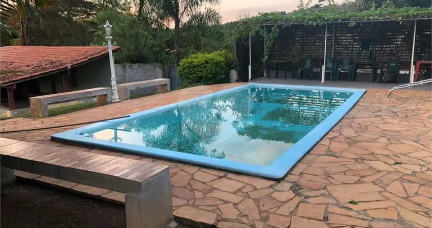 Chácara / sítio com 4 quartos à venda na Rua João Cheradia, 120, Chácaras Santa Martha, Várzea Paulista