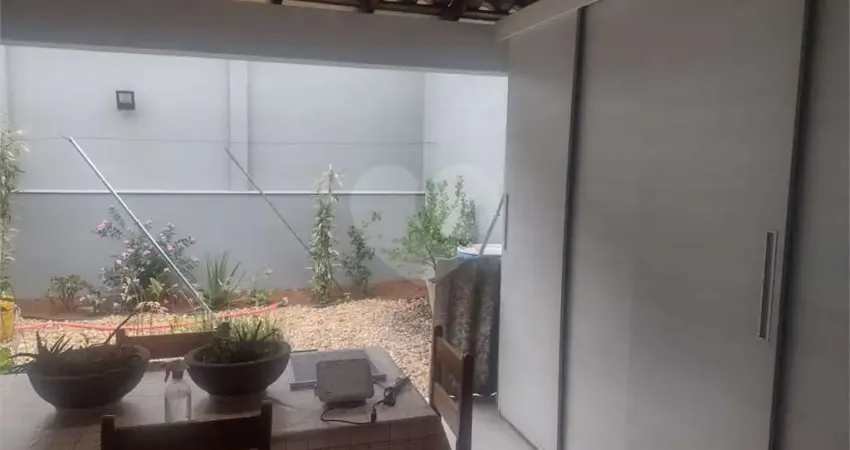 Casa com 4 quartos à venda na Rua Diamantino Pereira, 51, Jardim Acapulco, São Carlos