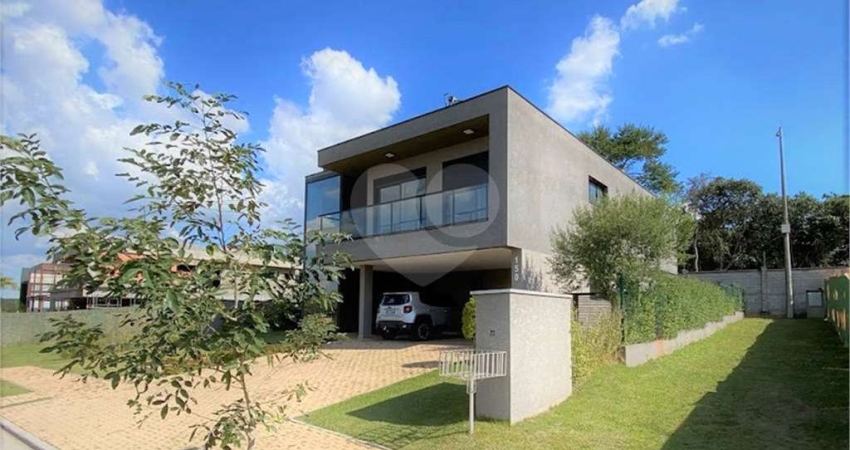 Casa em condomínio fechado com 4 quartos à venda na Alameda dos Angelins, 150, Granja Viana, Carapicuíba