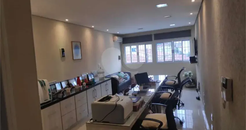 Casa com 3 quartos à venda na Rua Ênio Voss, 59, Parada Inglesa, São Paulo