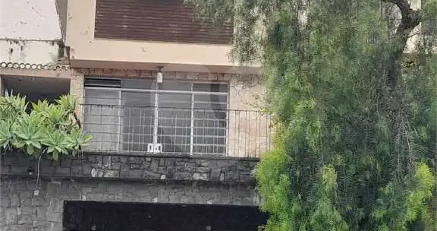 Casa com 3 quartos à venda na Rua Altinópolis, 686, Água Fria, São Paulo