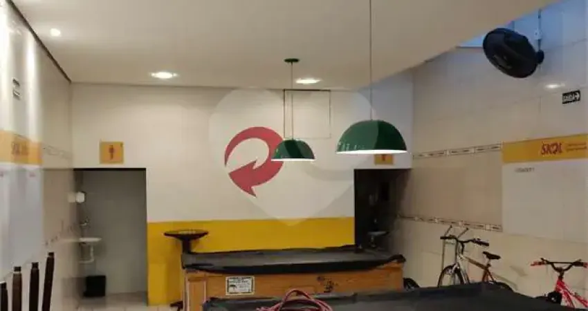 Casa com 3 quartos à venda na Rua Albertina de Souza, 202, Água Branca, São Paulo