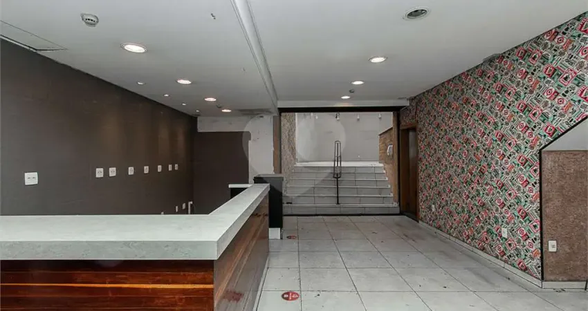 Ponto comercial para alugar na Rua Conselheiro Furtado, 107, Liberdade, São Paulo