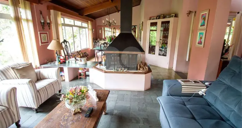 Chácara / sítio com 4 quartos à venda na Avenida Santa Rita, 752, Vila Santa Rita, São Roque