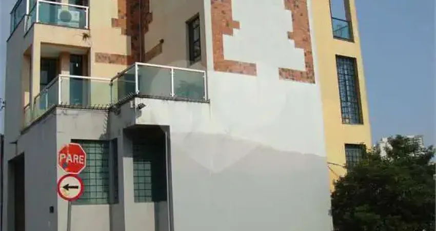 Prédio à venda na Rua Ramal dos Menezes, 159, Vila Romero, São Paulo