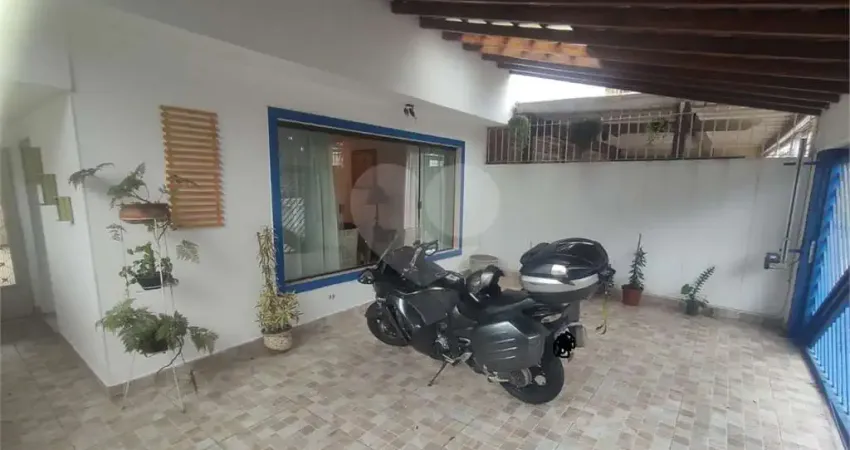 Casa com 3 quartos à venda na Rua Quintino Alves Dória, 33, Vila Albertina, São Paulo