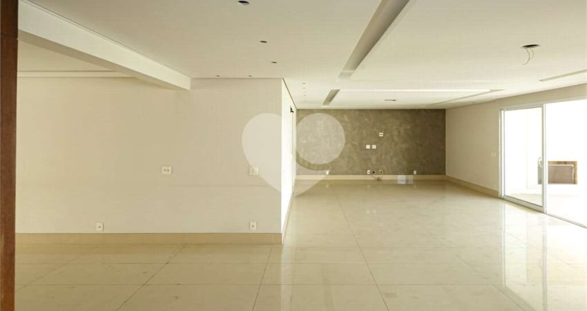 Apartamento com 4 quartos para alugar na Rua Professor Alexandre Correia, 300, Jardim Vitoria Regia, São Paulo