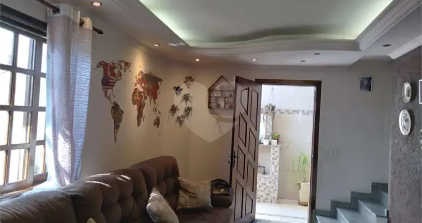 Casa com 3 quartos à venda na Rua Sousa Filho, 321, Vila Santa Delfina, São Paulo