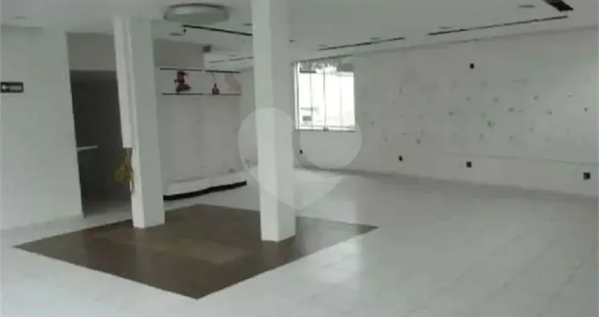 Prédio à venda na Rua Aureliano Leal, 455, Água Fria, São Paulo