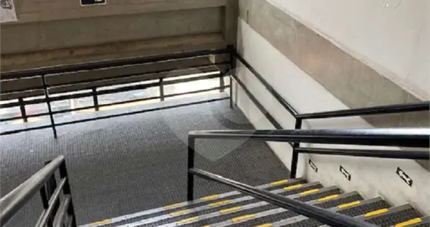 Prédio para alugar na Rua do Rosário, 300, Vila Camargos, Guarulhos