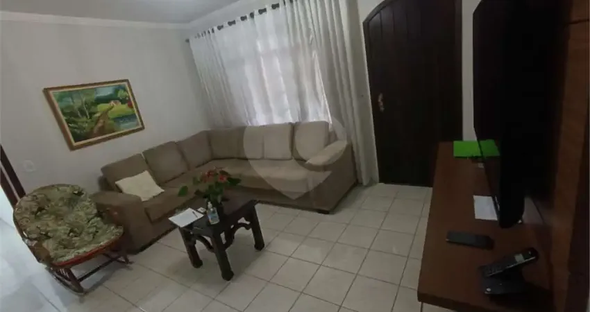 Casa com 3 quartos à venda na Rua Afonsina Pereira da Silva, 2, Bussocaba, Osasco