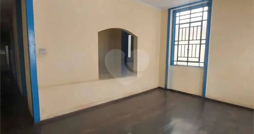 Prédio à venda na Rua Álvares Machado, 32, Bela Vista, Carapicuíba