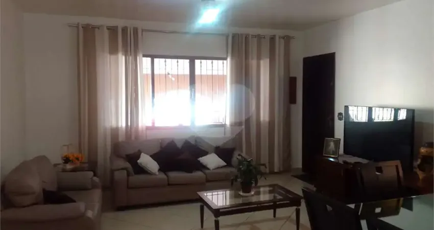 Casa com 3 quartos à venda na Rua Joaquim Pedro Getúlio, 164, Jardim Santa Cruz (Campo Grande), São Paulo