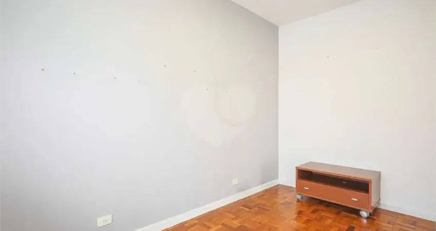 Casa com 3 quartos à venda na Rua Itaguara, 54, Cidade Vargas, São Paulo