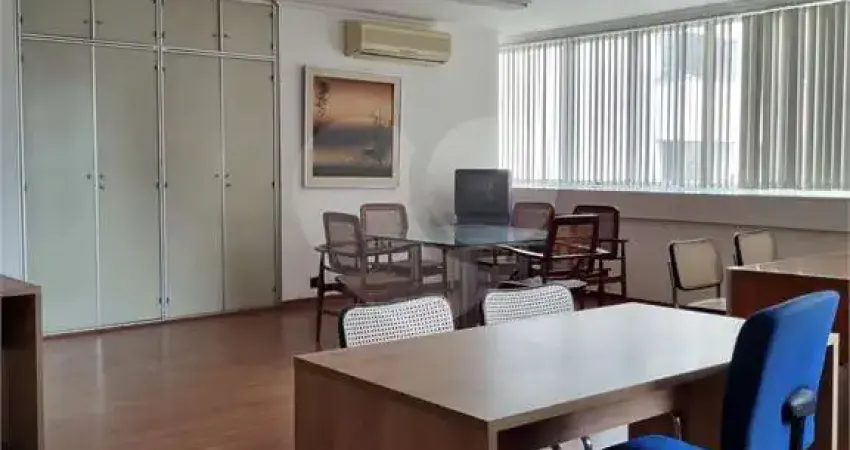 Casa comercial para alugar na Avenida Santo Amaro, 3330, Brooklin Paulista, São Paulo