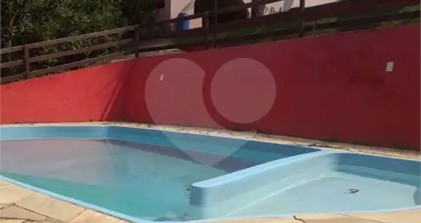 Chácara / sítio com 3 quartos à venda na Rua Atibaia, 505, Chácaras Clube Castanheiro, Várzea Paulista