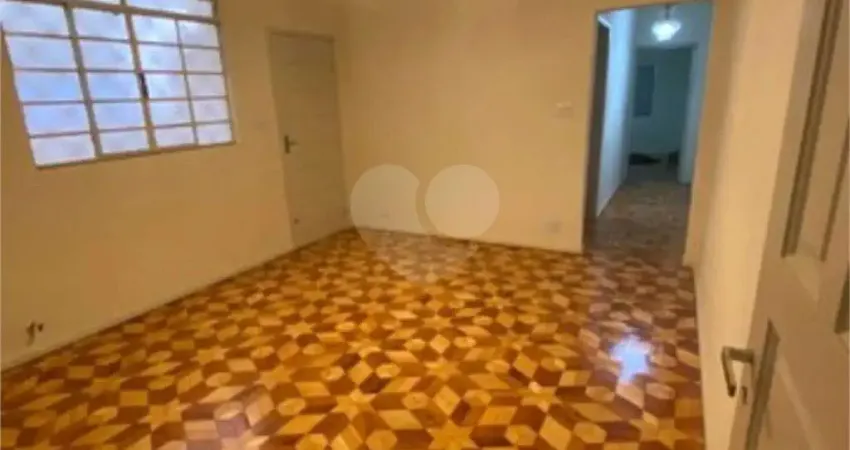 Casa com 4 quartos à venda na Rua Alexandre Farnésio, 27, Parque Maria Luiza, São Paulo