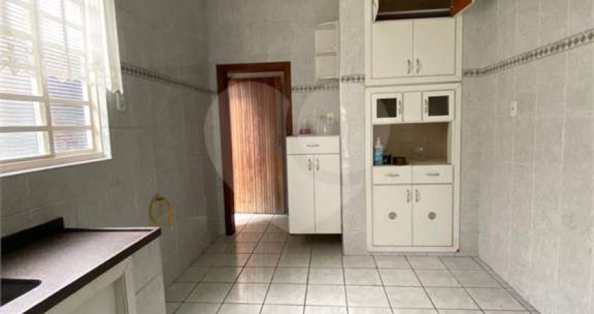 Casa com 2 quartos à venda na Rua Norma, 2, Centro, Mogi das Cruzes