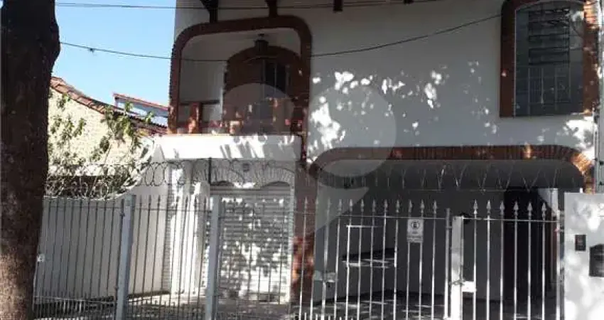 Casa com 3 quartos para alugar na Rua Tupiguaes, 148, Santana, São Paulo