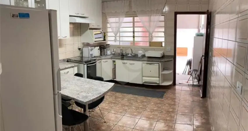 Casa com 3 quartos à venda na Rua Girassolina, 94, Jardim Brasília (Zona Leste), São Paulo
