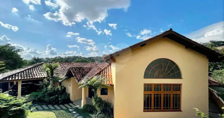 Casa em condomínio fechado com 4 quartos à venda na Rua Estados Unidos, 235, Recanto Impla, Carapicuíba