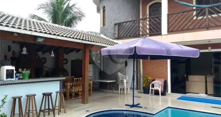Casa em condomínio fechado com 4 quartos à venda na Rua Adília Carneiro, 20, Balneario Praia do Perequê, Guarujá