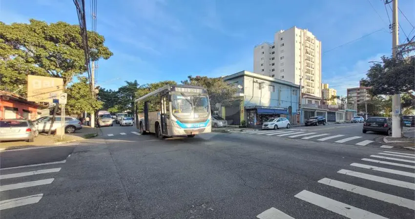 Casa com 2 quartos à venda na Avenida Santa Catarina, 203, Vila Alexandria, São Paulo