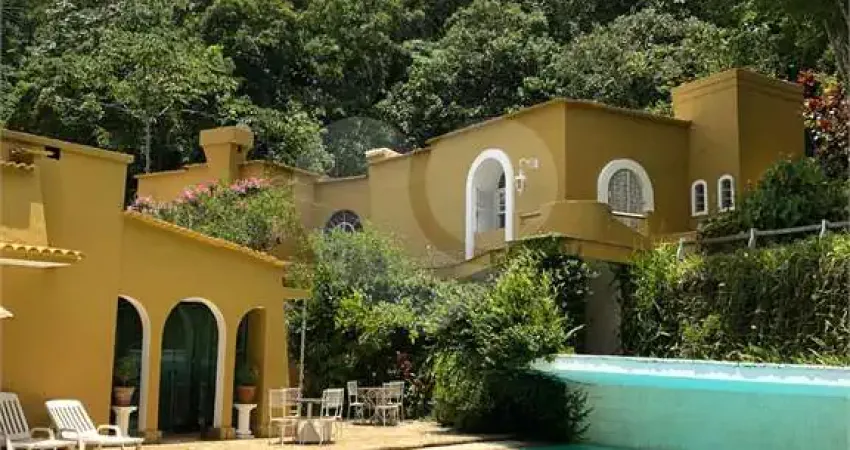Casa em condomínio fechado com 5 quartos à venda na Rua Piauí, 487, Arujázinho I, II e III, Arujá