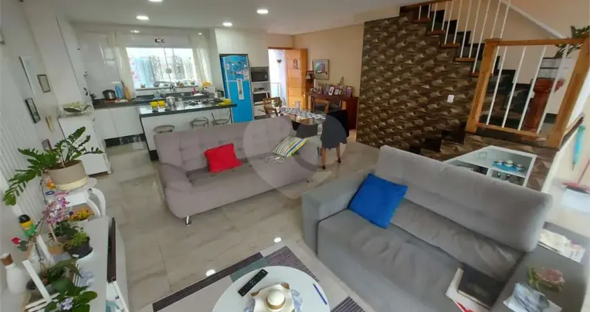 Casa com 6 quartos à venda na Rua Boris Meiches, 175, Vila Oratório, São Paulo