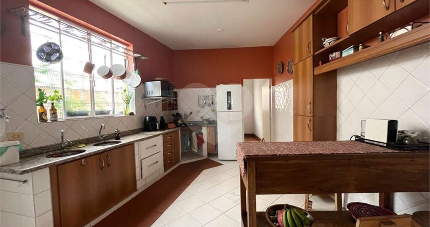Casa com 4 quartos à venda na Rua Ouvidor Portugal, 128, Vila Monumento, São Paulo