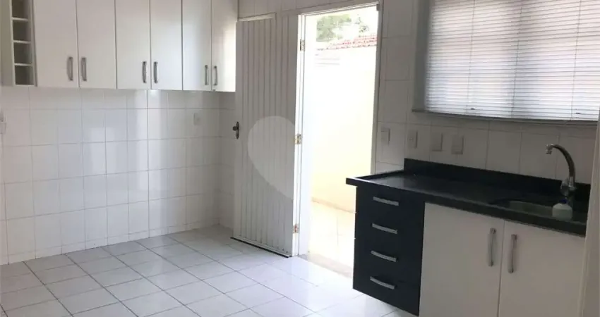 Casa com 3 quartos à venda na Rua Santa Engrácia, 105, Vila Lageado, São Paulo