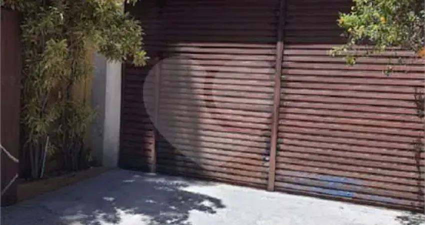 Prédio para alugar na Rua Coriolano, 867, Vila Romana, São Paulo