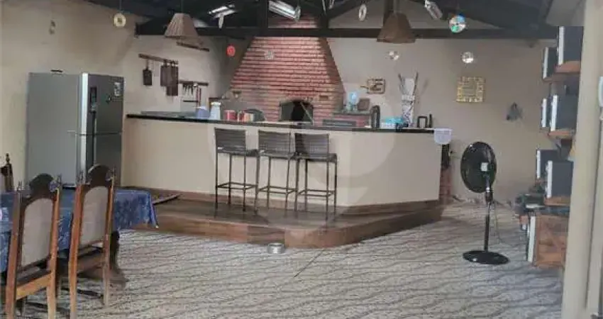 Casa em condomínio fechado com 3 quartos à venda na Rua Professor Helvídeo Gouvea, 177, Vila Boa Vista, São Carlos