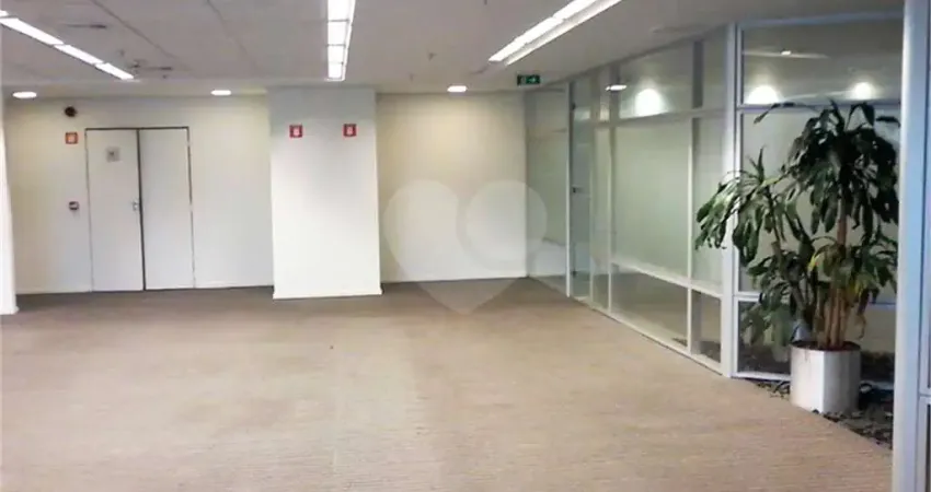 Sala comercial para alugar na Avenida Eusébio Matoso, 1375, Butantã, São Paulo