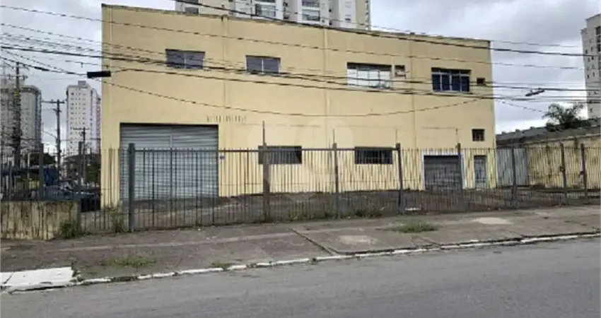 Barracão / Galpão / Depósito à venda na Avenida de Pinedo, 877, Socorro, São Paulo