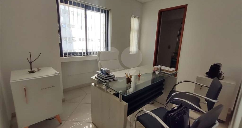 Sala comercial para alugar na Rua Joaquim Manuel de Macedo, 305, Barra Funda, São Paulo