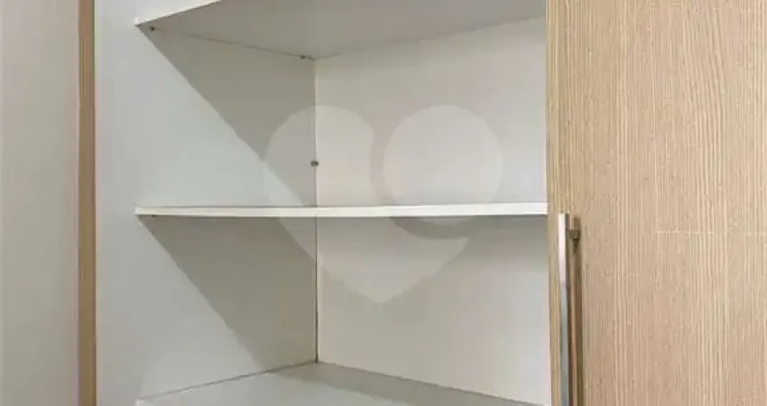 Casa com 4 quartos à venda na Rua Teodureto Souto, 466, Cambuci, São Paulo