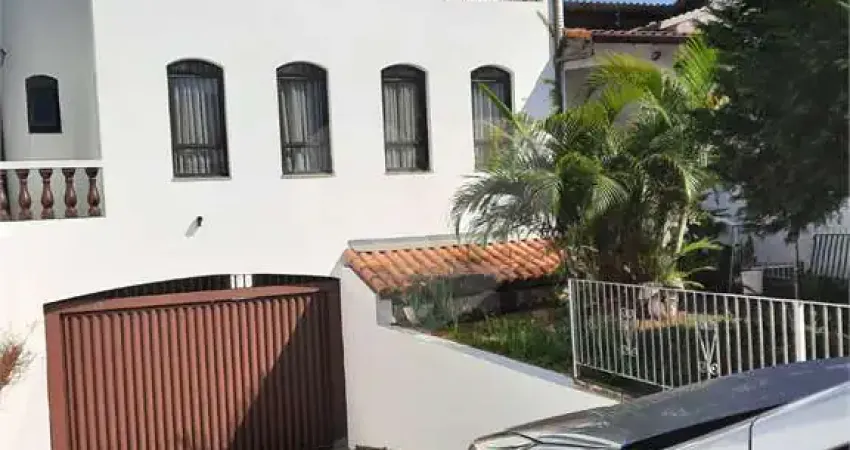 Casa com 2 quartos à venda na Rua Feira de Santana, 98, Parque das Paineiras, São Paulo