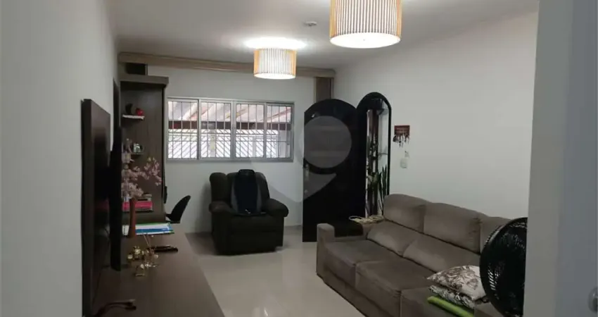 Casa com 3 quartos à venda na Rua Emília Machado de Figueiredo, 91, Jaçanã, São Paulo