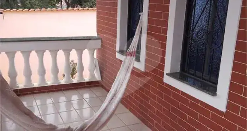 Casa com 3 quartos à venda na Rua José Martins, 1, Centro, Bom Jesus dos Perdões