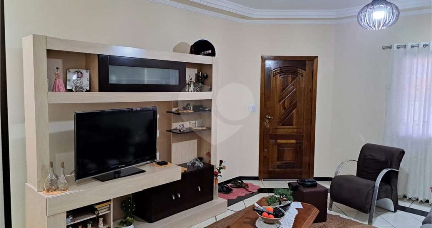 Casa com 3 quartos à venda na Rua Santa Efigênia, 410, Jardim Universo, Mogi das Cruzes