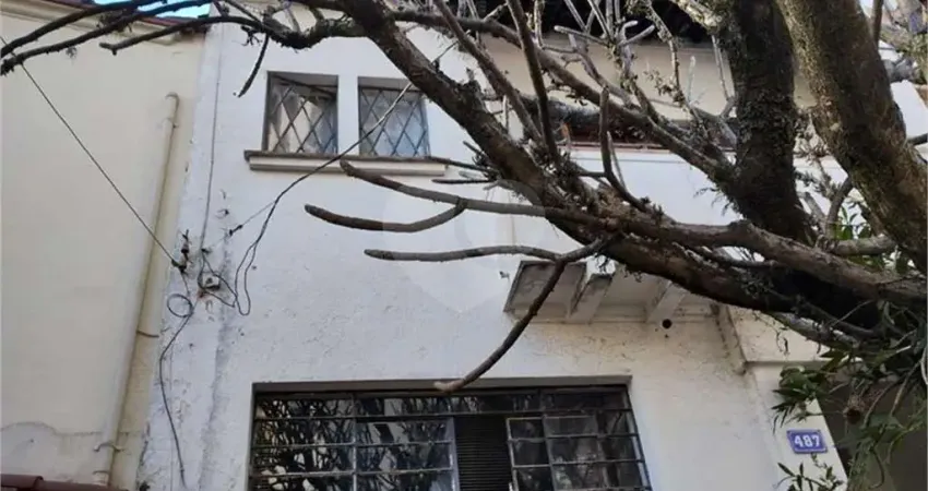 Casa à venda na Rua João Moura, 487, Pinheiros, São Paulo