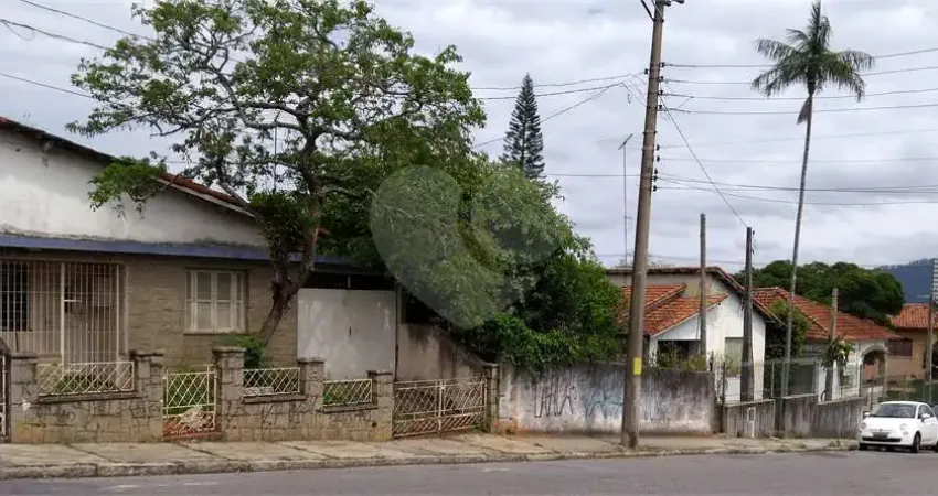 Terreno à venda na Avenida Brasil, 180, Mogi Moderno, Mogi das Cruzes